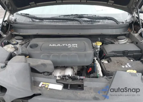 2017 Jeep Cherokee Latitude z USA, uszkodzony, nr VIN 1C4PJMCB1HW659861